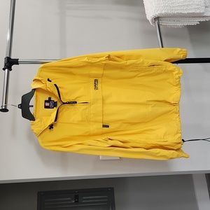 Men’s CHAPS All Weather  Pull Over Jacket with Hood, Size L, Gently worn, Yellow